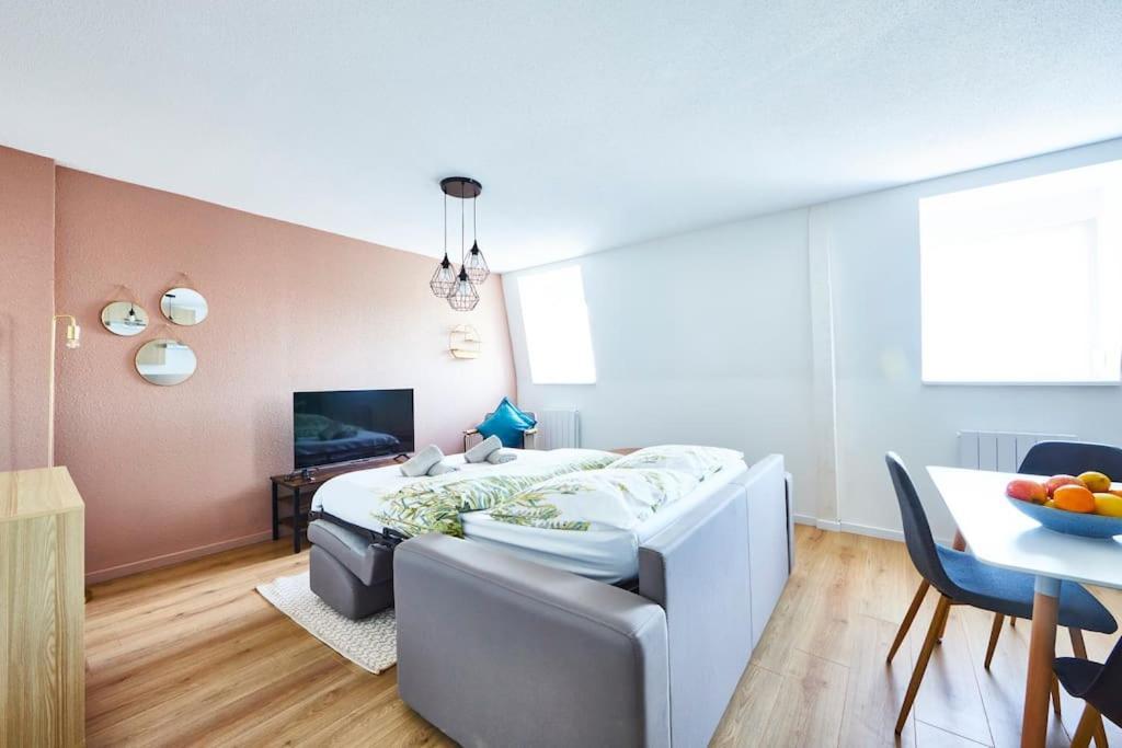 Bm-3 Au 3eme Etage - F2 - 1 A 4 Pers * Mulhouse